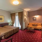 Hotel Apollonion Karpenísion