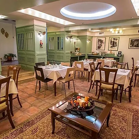 Hotel Apollonion 3*
